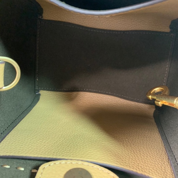 Tory Burch McGraw Tiramisu Tan Leather Small Bucket Tote/Crossbody Bag + Wallet - Picture 9 of 15